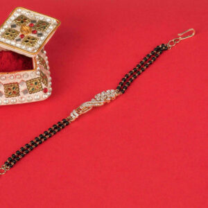 gold bracelet